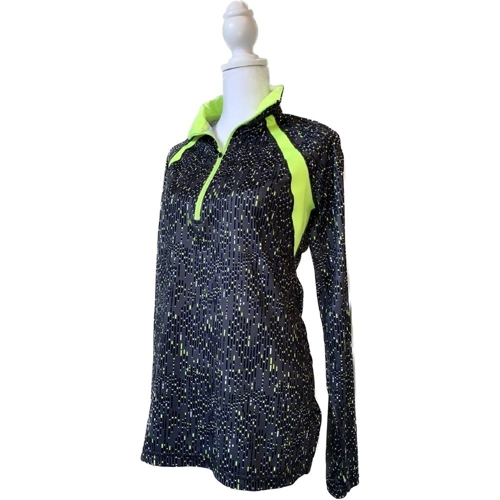 Xersion Athletic Performance long Sleeve Wear Green and Black Size Small
